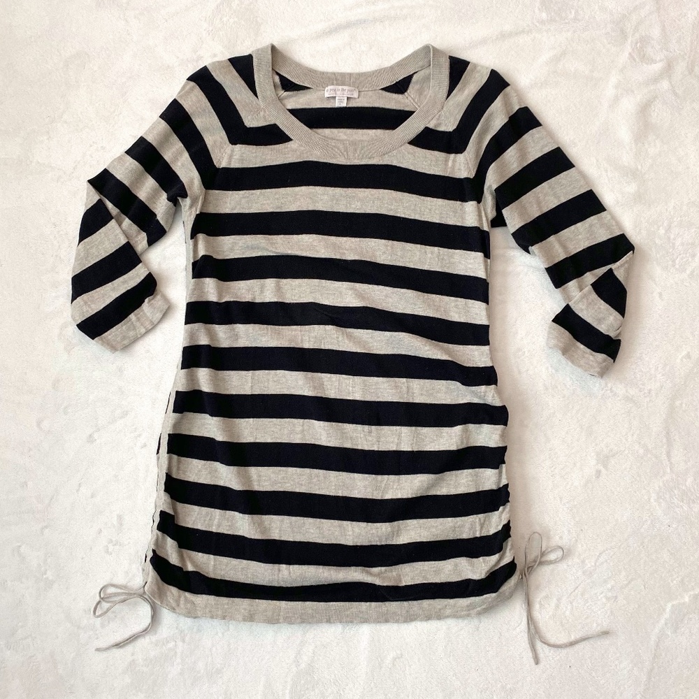 A Pea In The Pod, light weight sweater tunic, size L